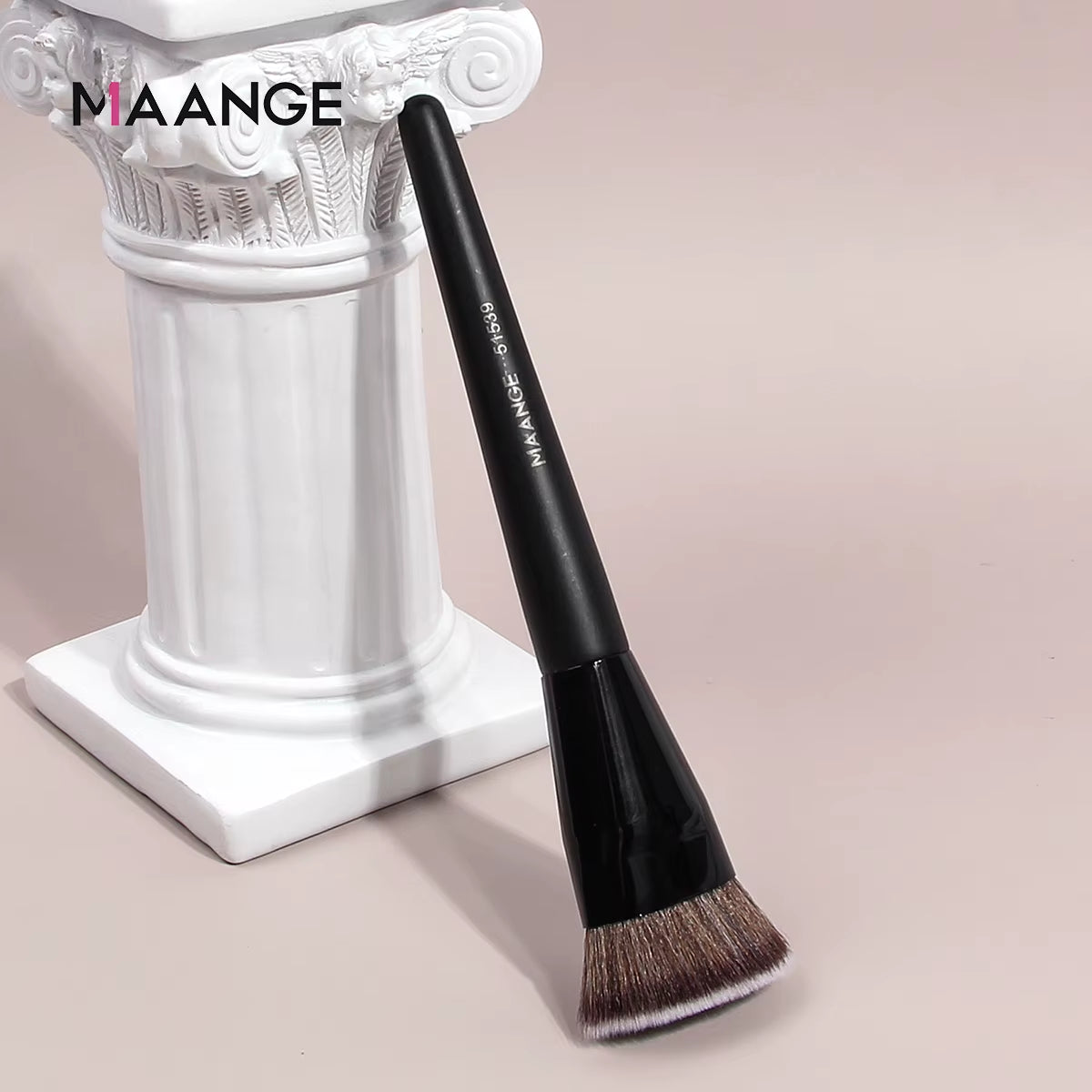 Achieve Flawless Skin with the Flat Round Foundation Brush - Your Essential Makeup Tool for Perfect Blending and Application