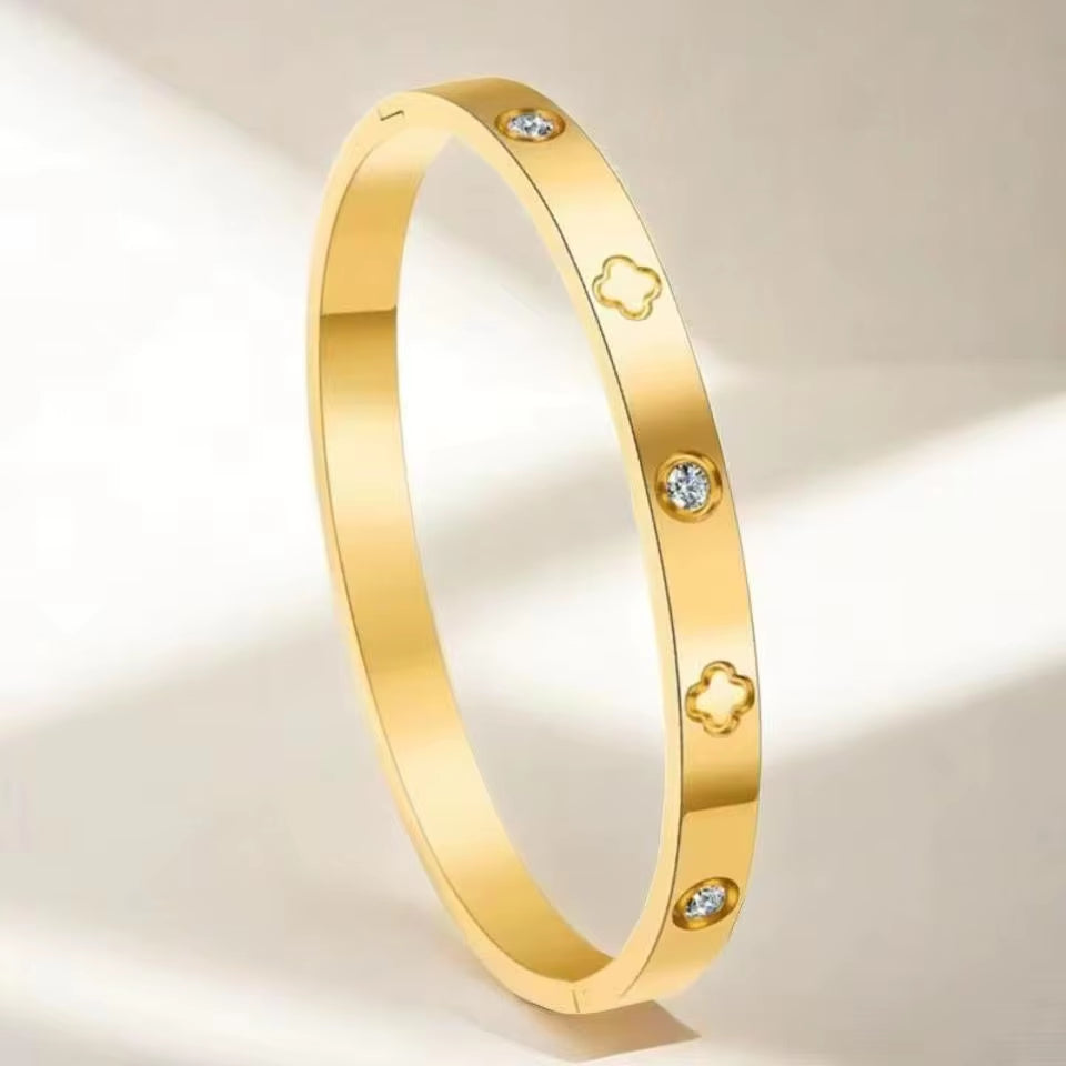 Imen Beauty Zircon Clover Bracelet